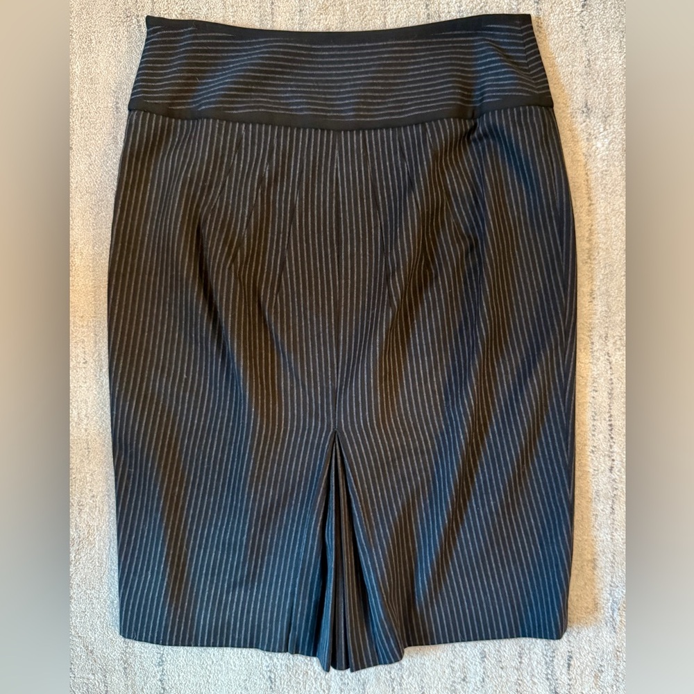 Zara Basic Kick Pleat Pencil Skirt
Black Pinstripe, size XL